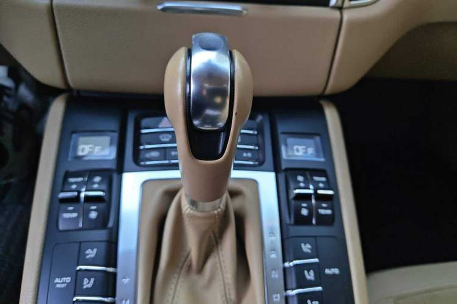 Used Porsche Macan 2014 Macan 2.0T Gear Lever