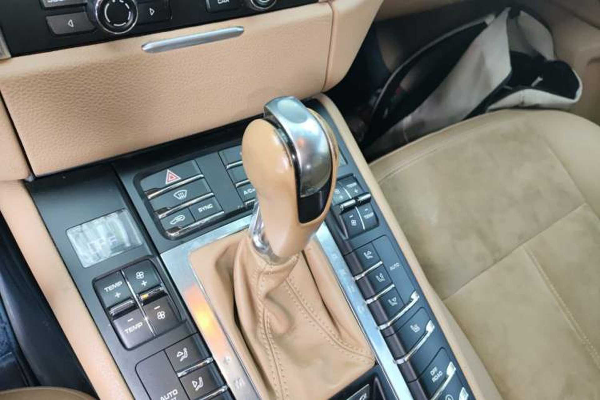 Used Porsche Macan 2014 Macan 2.0T Gear Lever