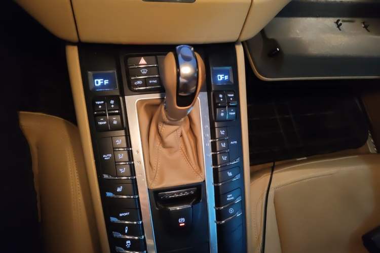 Used Porsche Macan 2014 Macan 2.0T Gear Lever
