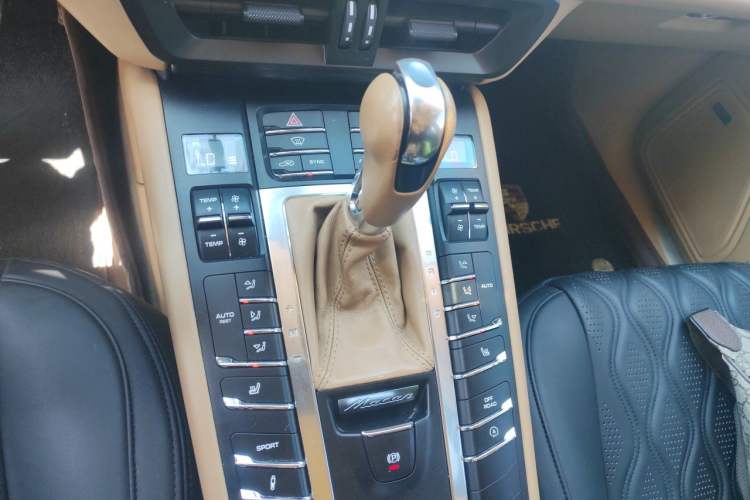 Used Porsche Macan 2014 Macan S 3.0T Gear Lever