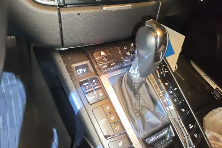 Used Porsche Macan 2014 Macan 2.0T Gear Lever