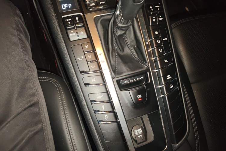 Used Porsche Macan 2014 Macan 2.0T Gear Lever
