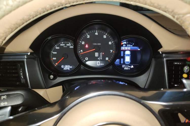 Used Porsche Macan 2014 Macan 2.0T Instrument Cluster