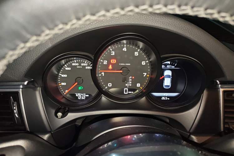 Used Porsche Macan 2014 Macan 2.0T Instrument Cluster