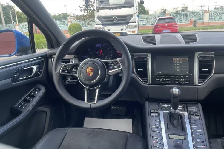 Used Porsche Macan 2014 Macan 2.0T Interior 11