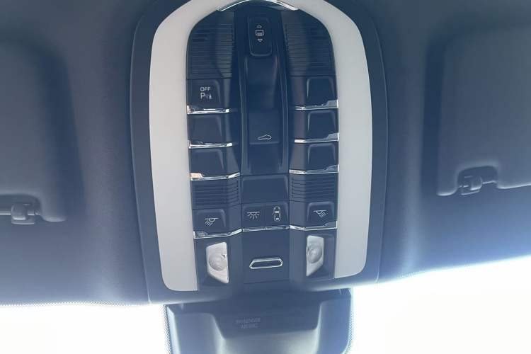 Used Porsche Macan 2014 Macan 2.0T Interior 5