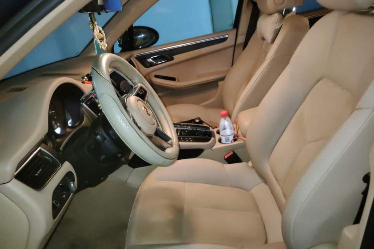 Used Porsche Macan 2014 Macan 2.0T Left Front Seat