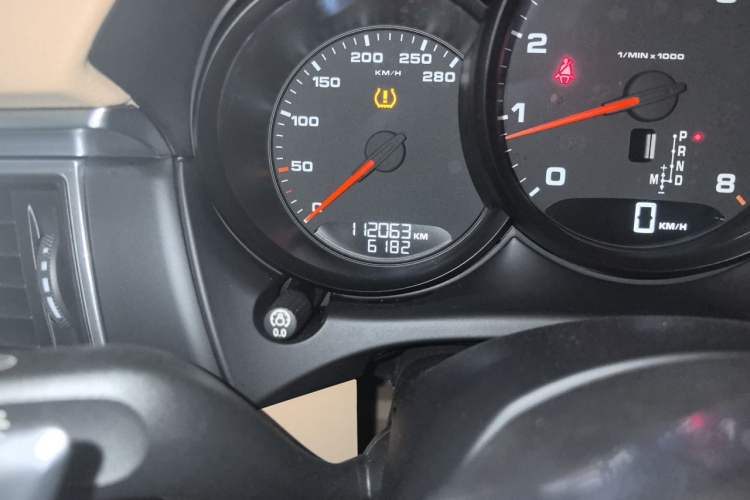 Used Porsche Macan 2014 Macan 2.0T Odometer Close Up