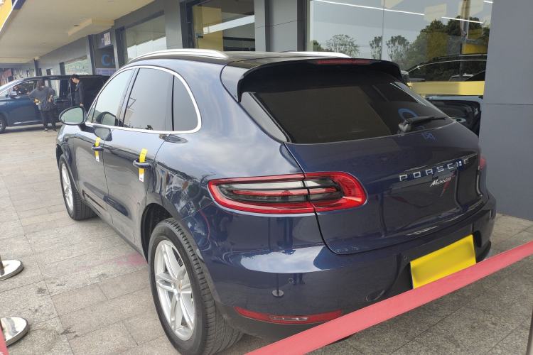 Used Porsche Macan 2014 Macan 2.0T Rear Left 45 Deg