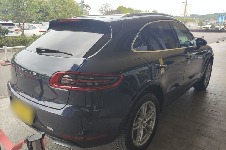 Used Porsche Macan 2014 Macan 2.0T Rear Right 45 Deg