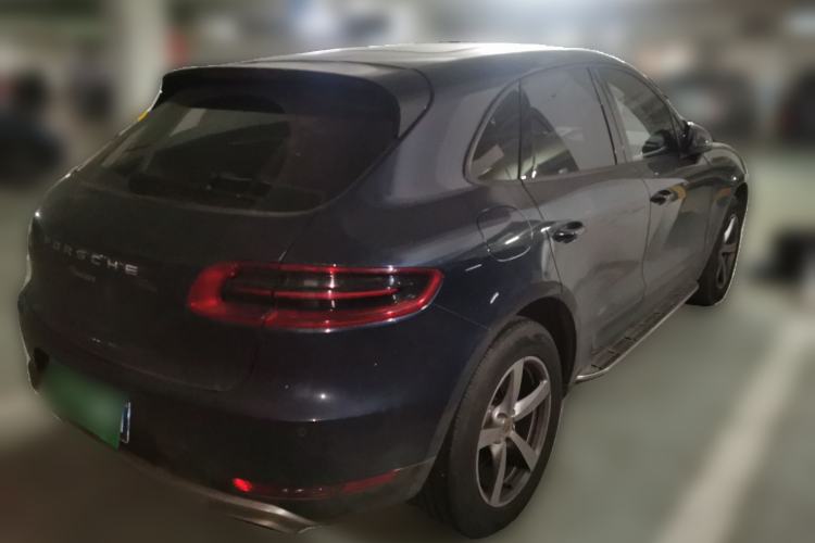 Used Porsche Macan 2014 Macan 2.0T Rear Right 45 Deg