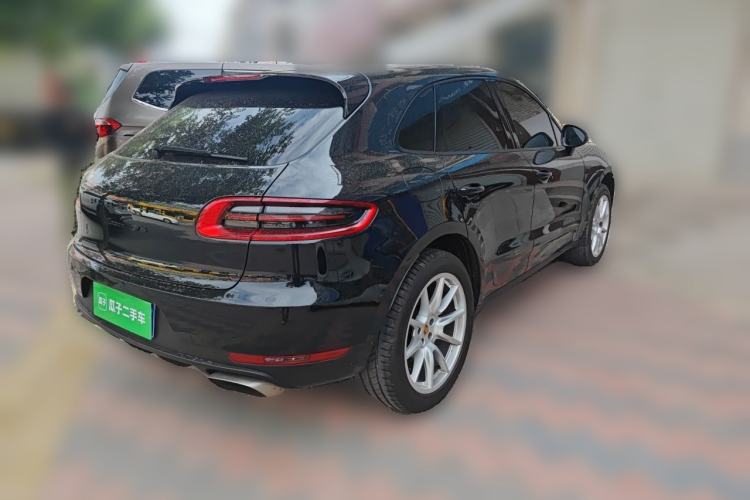 Used Porsche Macan 2014 Macan 2.0T Rear Right 45 Deg