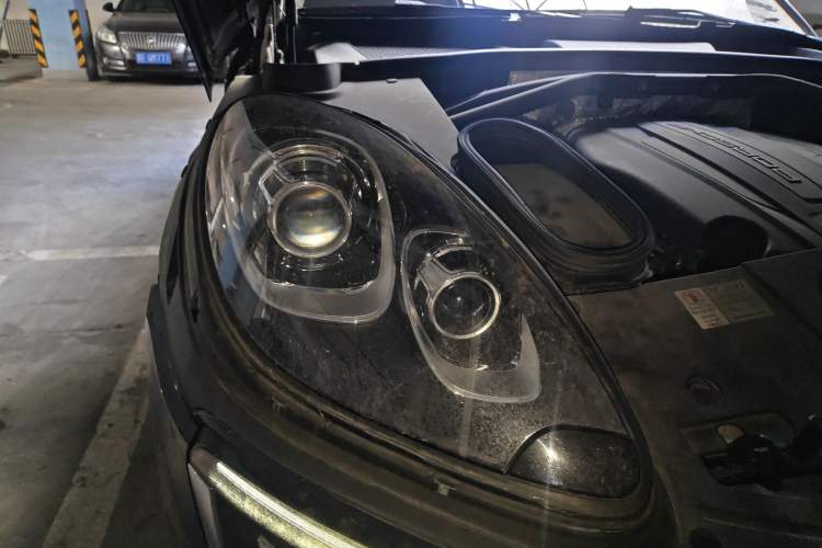 Used Porsche Macan 2014 Macan 2.0T Right Front Headlight