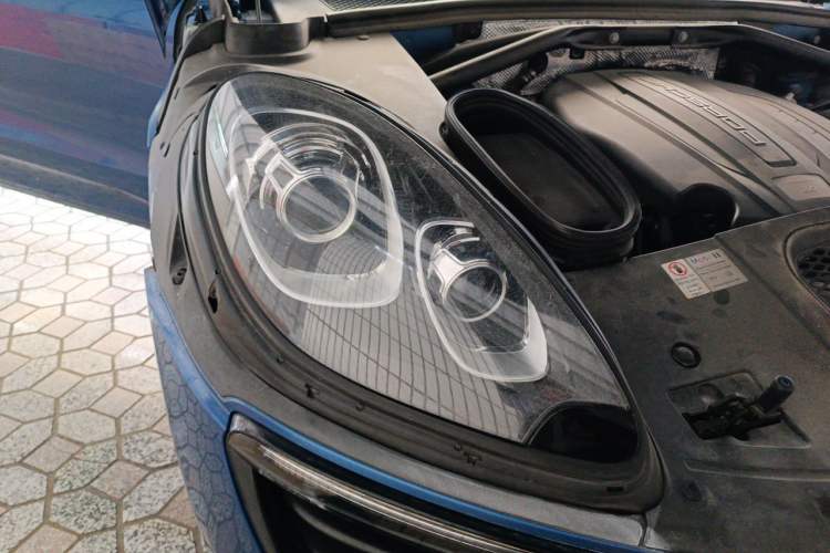 Used Porsche Macan 2014 Macan 2.0T Right Front Headlight