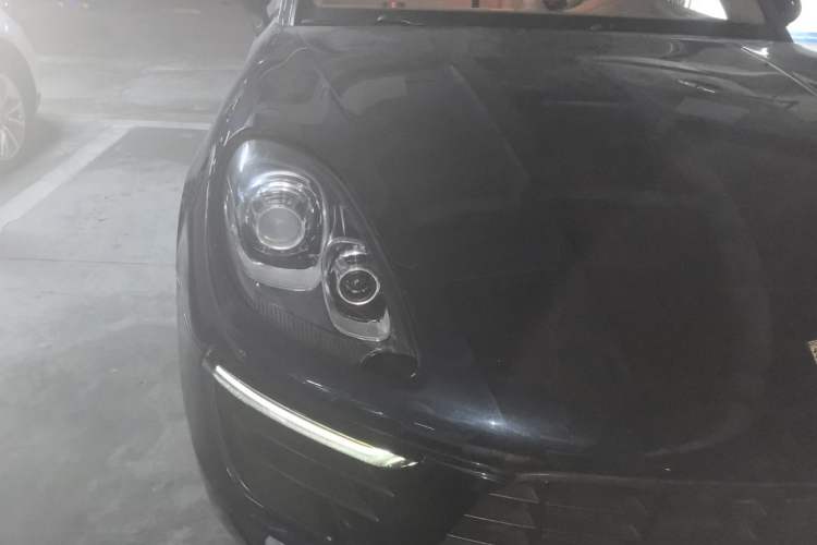 Used Porsche Macan 2014 Macan 2.0T Right Front Headlight