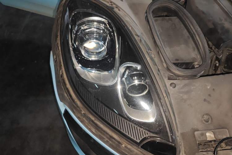 Used Porsche Macan 2014 Macan 2.0T Right Front Headlight