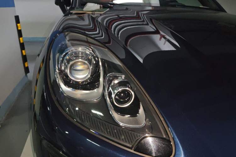 Used Porsche Macan 2014 Macan 2.0T Right Front Headlight