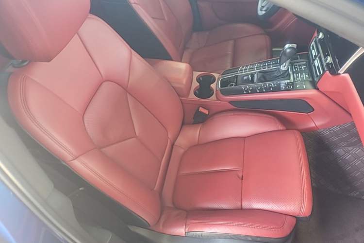 Used Porsche Macan 2014 Macan 2.0T Right Front Seat