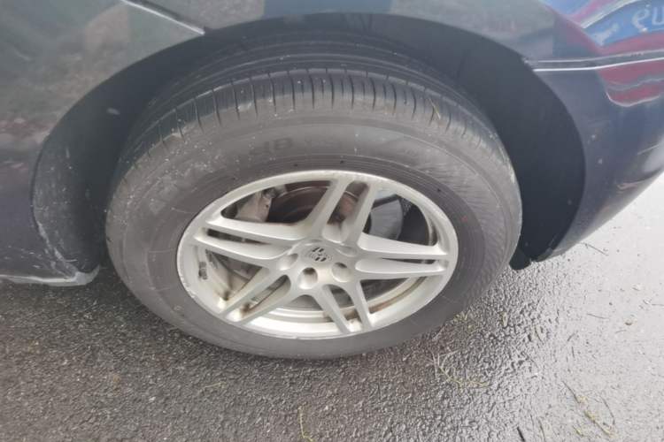 Used Porsche Macan 2014 Macan 2.0T Right Front Wheel Hub