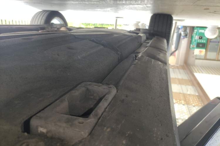 Used Porsche Macan 2014 Macan 2.0T Right Side Sill