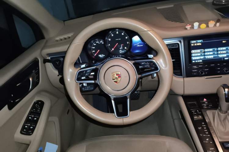 Used Porsche Macan 2014 Macan 2.0T Steering Wheel