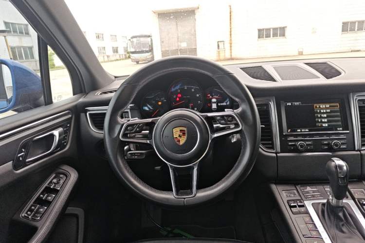 Used Porsche Macan 2014 Macan 2.0T Steering Wheel