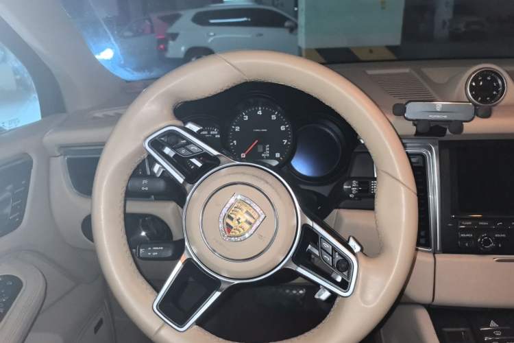 Used Porsche Macan 2014 Macan 2.0T Steering Wheel