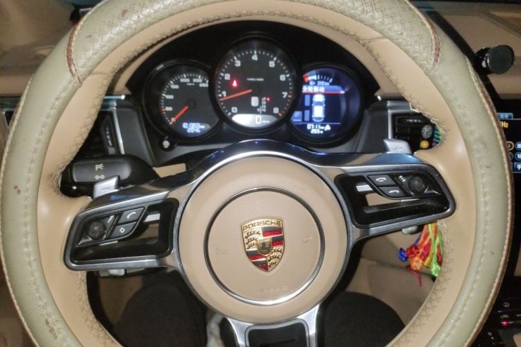 Used Porsche Macan 2014 Macan 2.0T Steering Wheel