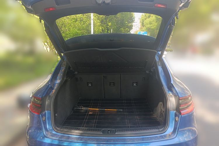 Used Porsche Macan 2014 Macan 2.0T Trunk