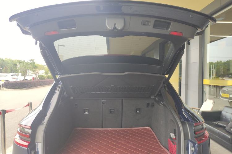 Used Porsche Macan 2014 Macan 2.0T Trunk