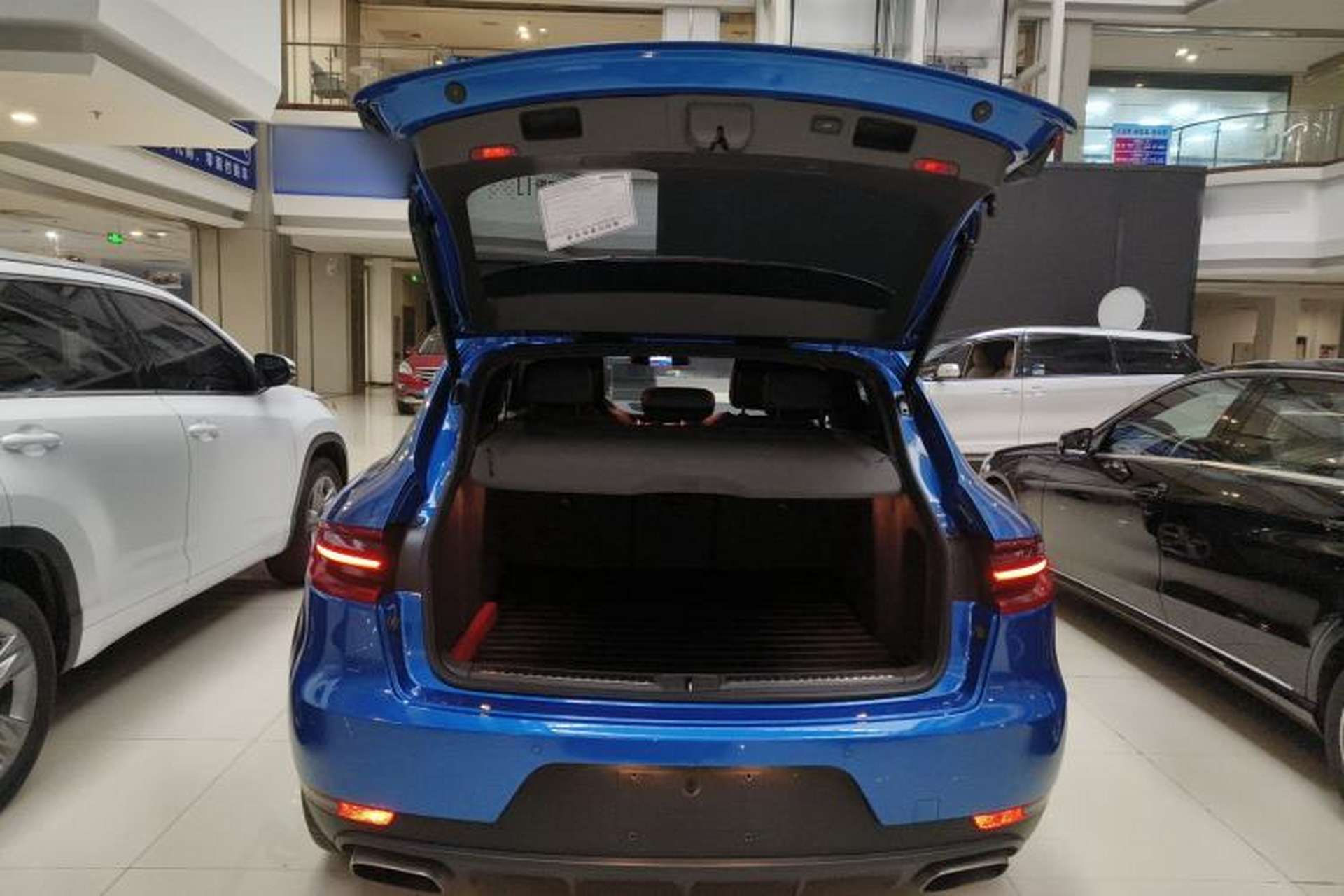 Used Porsche Macan 2014 Macan 2.0T Trunk