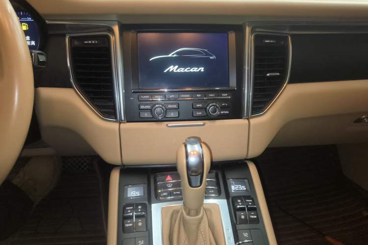 Used Porsche Macan 2014 Macan 2.0T Audio And AC Panel