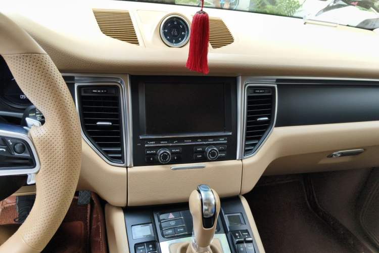 Used Porsche Macan 2014 Macan 2.0T Audio And AC Panel