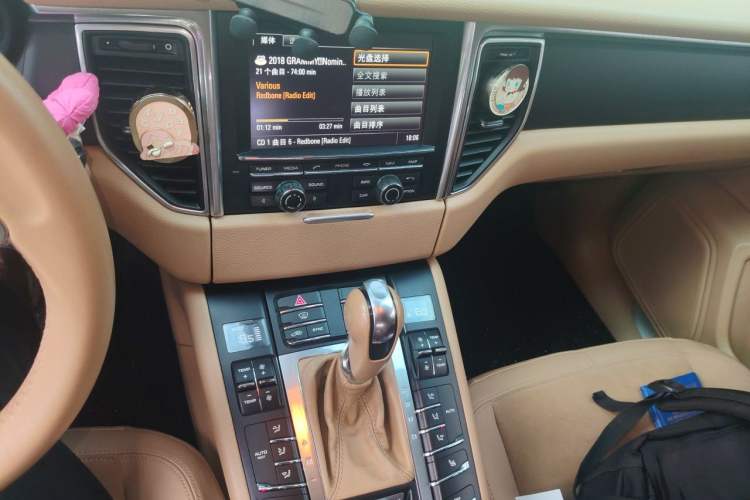 Used Porsche Macan 2014 Macan 2.0T Audio And AC Panel