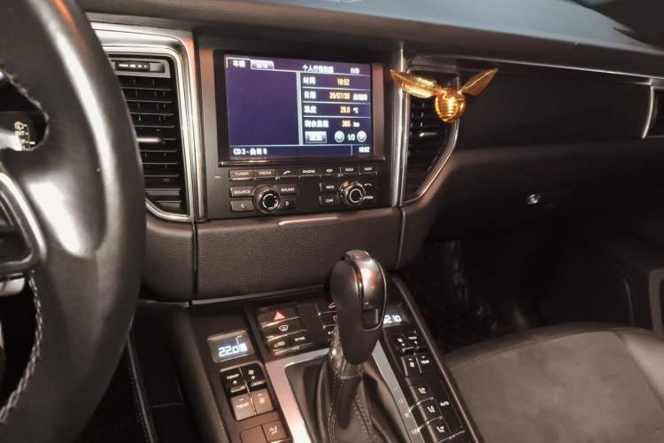 Used Porsche Macan 2014 Macan 2.0T Audio And AC Panel