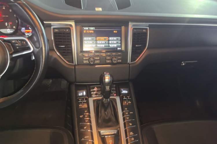 Used Porsche Macan 2014 Macan 2.0T Audio And AC Panel