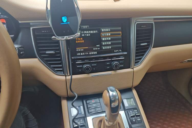 Used Porsche Macan 2014 Macan 2.0T Audio And AC Panel