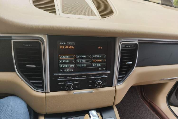 Used Porsche Macan 2014 Macan 2.0T Audio And AC Panel