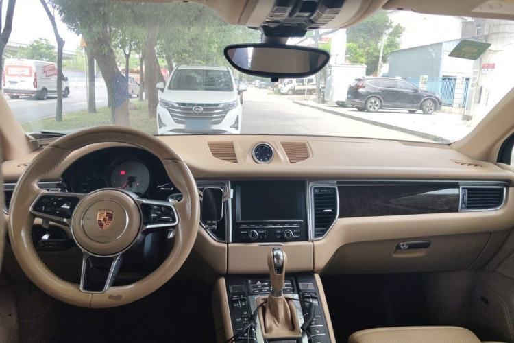 Used Porsche Macan 2014 Macan S 3.0T Center Console