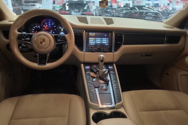 Used Porsche Macan 2014 Macan 2.0T Center Console