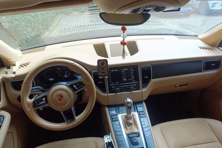 Used Porsche Macan 2014 Macan 2.0T Center Console