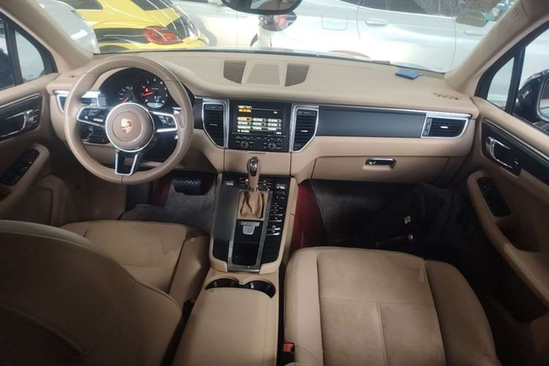 Used Porsche Macan 2014 Macan 2.0T Center Console