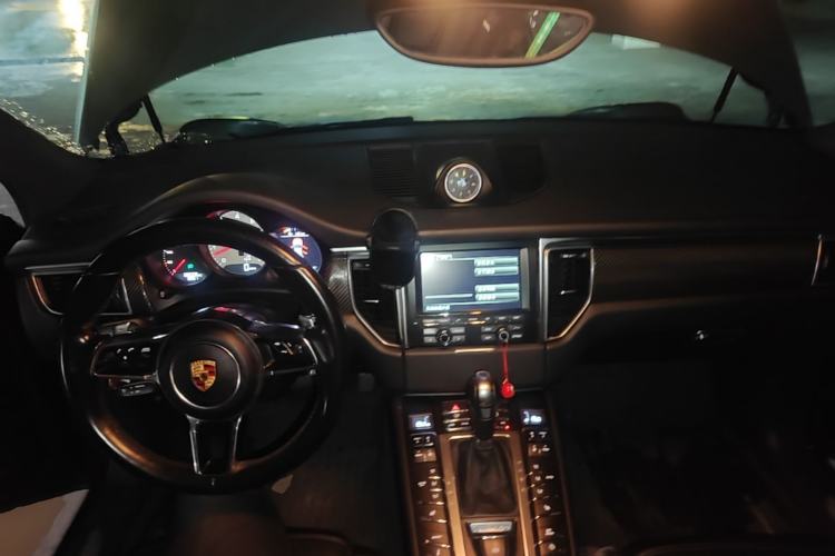 Used Porsche Macan 2014 Macan S 3.0T Center Console