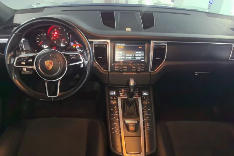 Used Porsche Macan 2014 Macan 2.0T Center Console