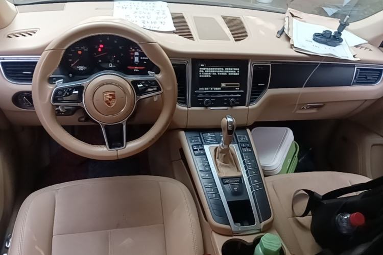 Used Porsche Macan 2014 Macan 2.0T Center Console