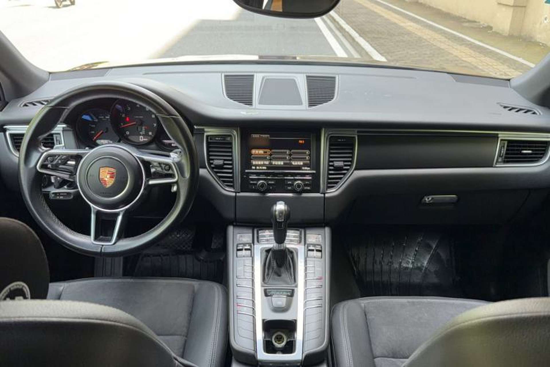 Used Porsche Macan 2014 Macan 2.0T Center Console