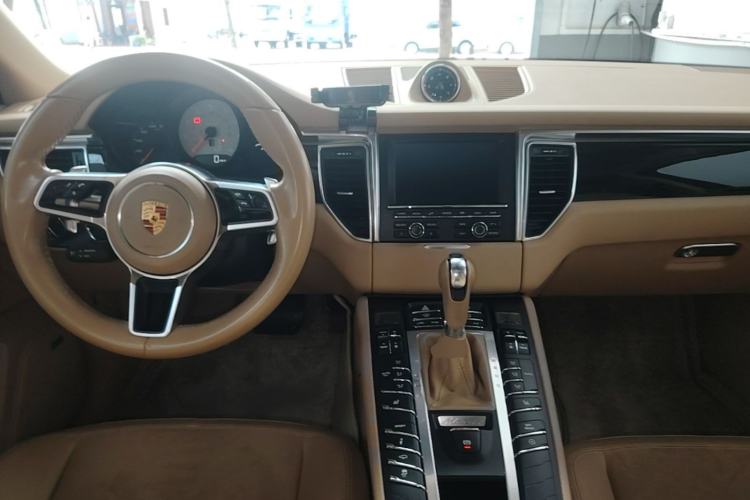 Used Porsche Macan 2014 Macan S 3.0T Center Console