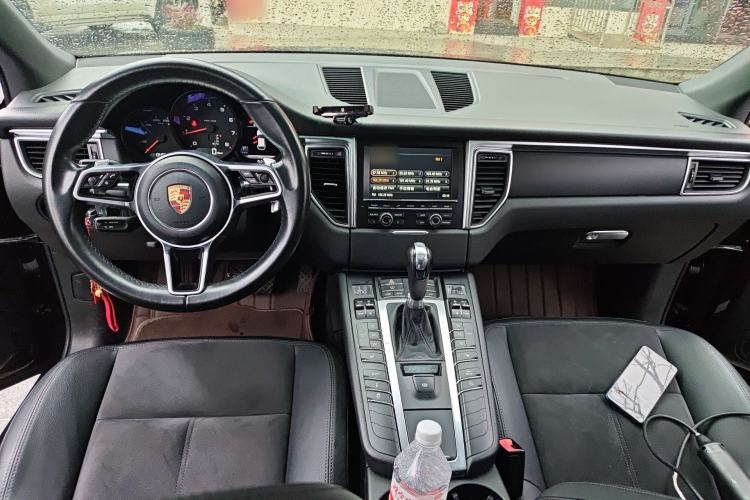 Used Porsche Macan 2014 Macan 2.0T Center Console