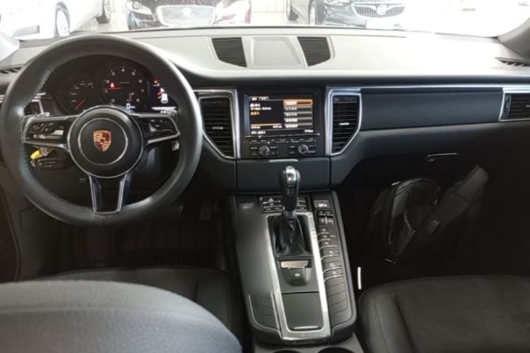 Used Porsche Macan 2014 Macan 2.0T Center Console