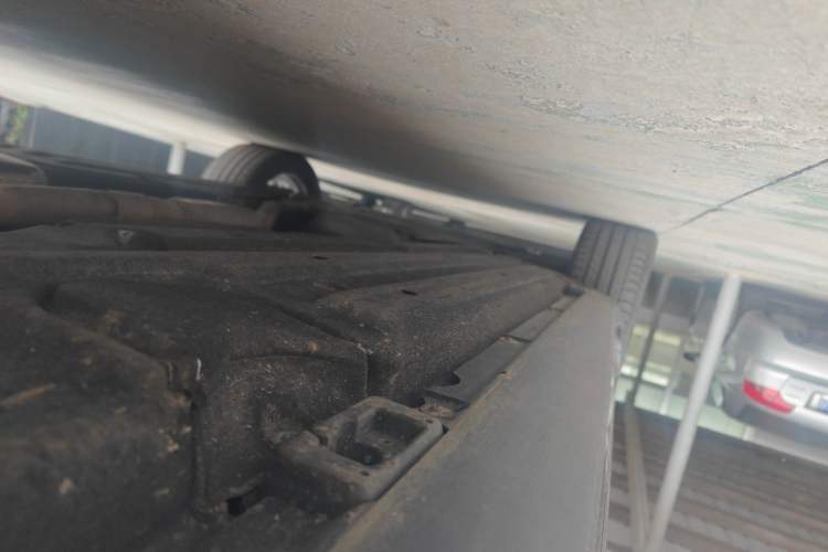Used Porsche Macan 2014 Macan 2.0T Chassis Rear Left